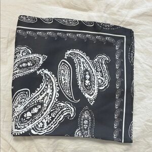 LAMARQUE PAISLEY SMALL SCARF